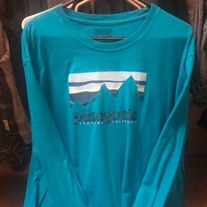 Mens Long sleeve Patagonia XL Tshirt.